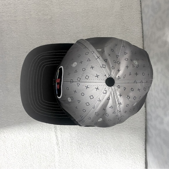 Play Station Baseball Cap Hombre Gray Logo SnapBack Adjustable Geek Cap OS EUC - Picture 5 of 9